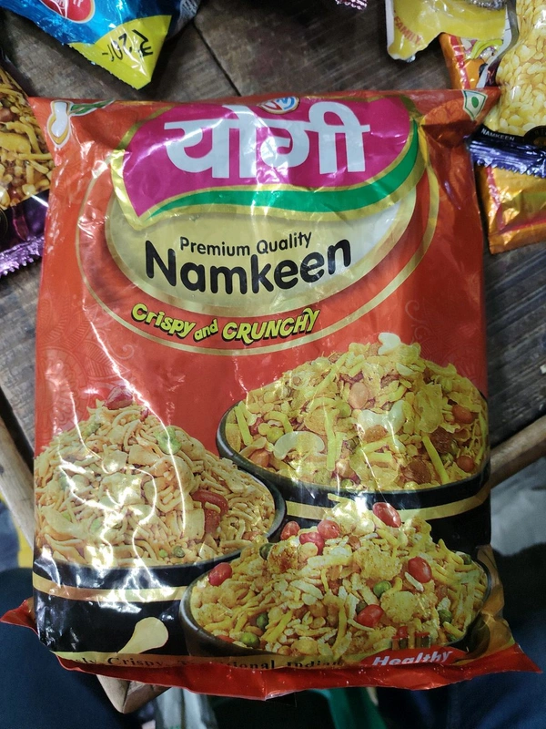 Yogi Namkeen  - 900g