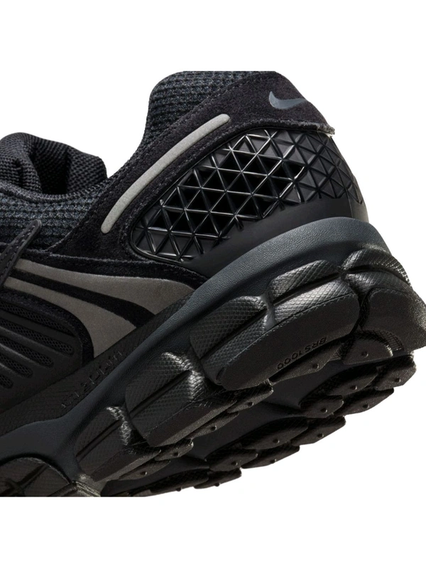 Nike Men Zoom Vomero 5 NSW Running Shoes - Black, UK 08