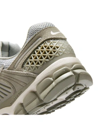 Nike Men Zoom Vomero 5 NSW Running Shoes - Camouflage Green, UK 08