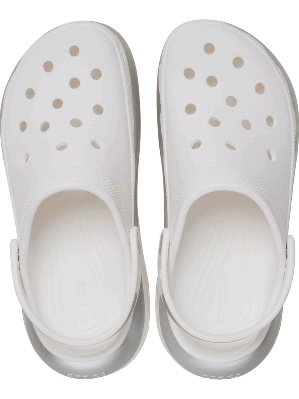 Crocs  Unisex MCMETALLICCLG Clogs - White, UK 08