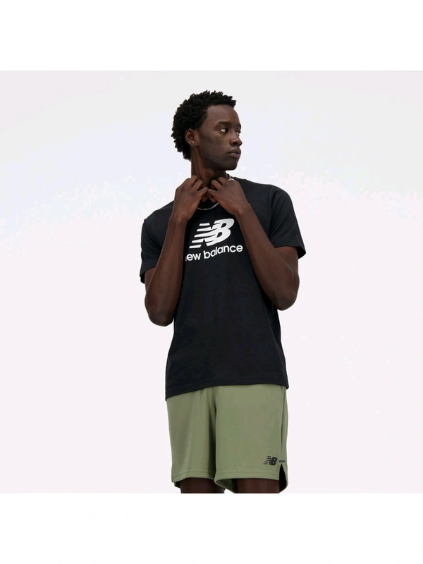 New Balance Men Sport Essentials Logo T-Shirt - Black, 2XL