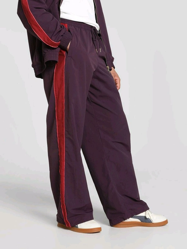 Puma T7 Play.Paris. Unisex Trackpant - Sanguine Brown, 2XL