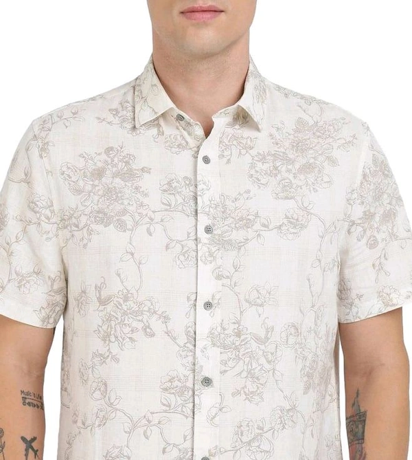 GUESS Off White Cotton Blend Printed Spread Collar Shirt - White, S