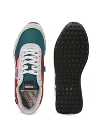 Puma  FUTURE RIDER PLAY ON Unisex Green Sneakers - White, UK 10