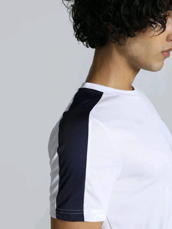 Puma  Teams Cr Men White T-Shirt - White, S