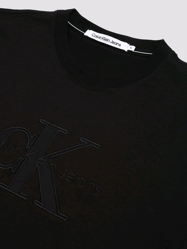 CALVIN KLEIN Men Black Color T-Shirt - Black, L