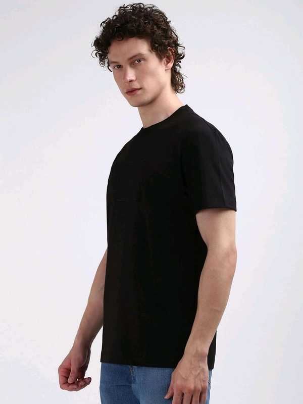 CALVIN KLEIN Men Black Color T-Shirt - Black, L