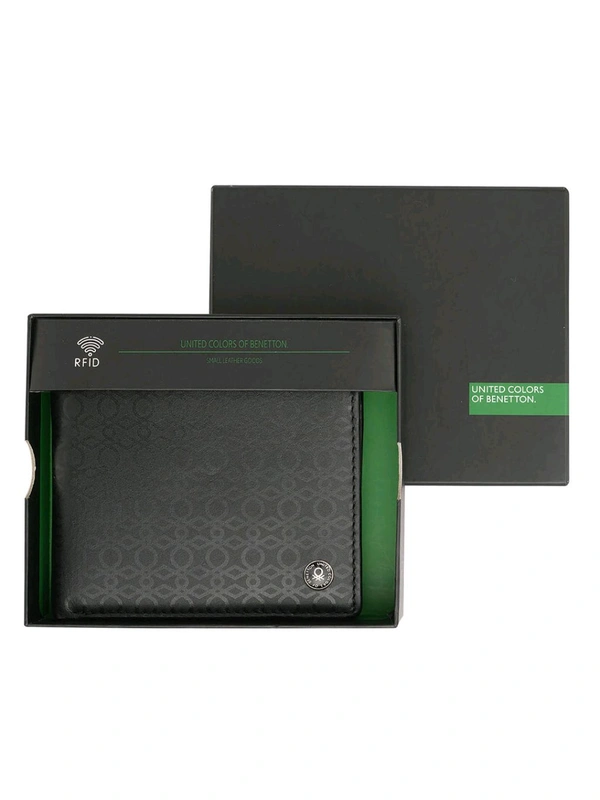 United Colors of Benetton Men Leather Global Coin Wallet Black