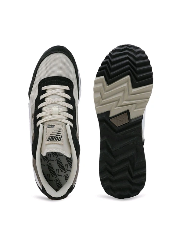 Puma  Road Rider SD Unisex Off White Sneakers - Black, UK 06