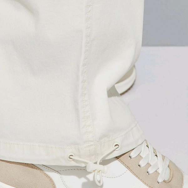 URB_N Men Textured Cargo Parachute Trousers - White, 34