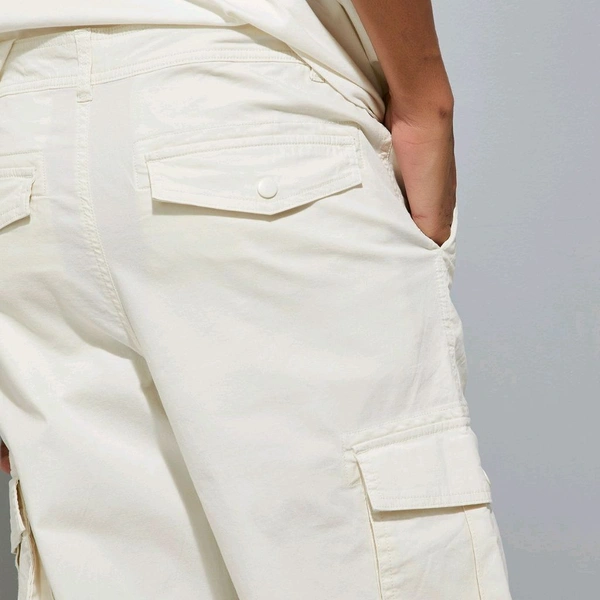 URB_N Men Textured Cargo Parachute Trousers - White, 34