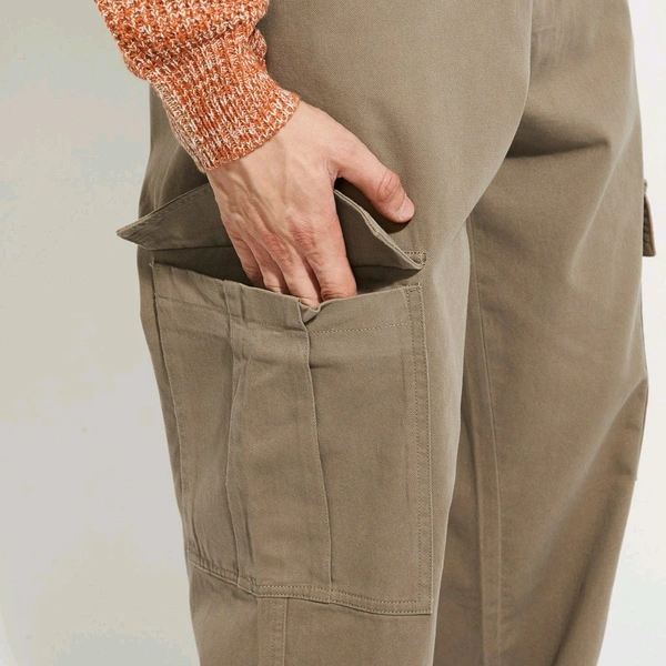 URB_N Men Solid Cargo Trousers - Tan, 36