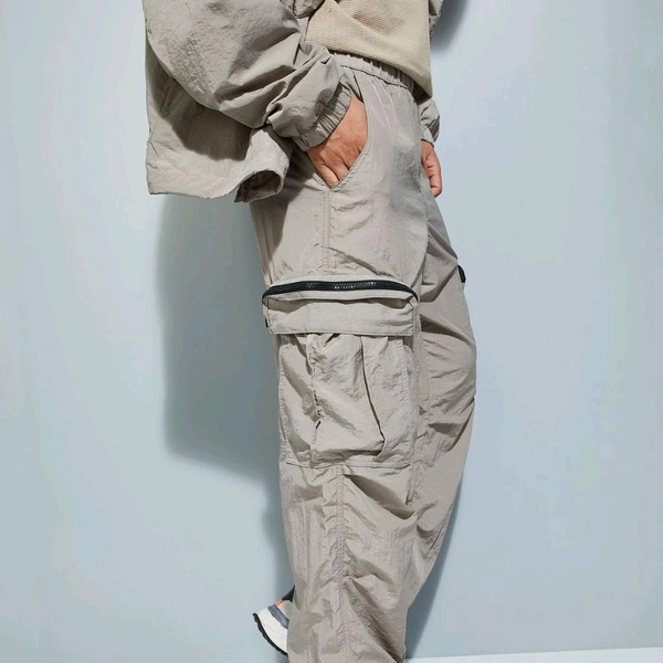URB_N Men Solid Parachute Pants with Cargo Pockets - Mercury, 32