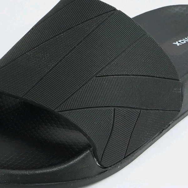 Zorva Men Textured Open-Toe Sliders - Black, UK 10