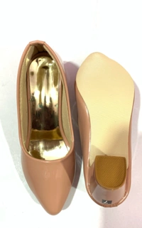 MAGNET INTERPRISES  MAGNET 260.bijins - 36, CREAM