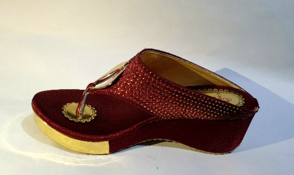 ROSHNI 16 Wedges Heel.BIJNIS - 9/1