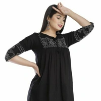 MMFABRIX Embroidered Top - L
