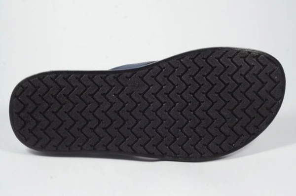 A B POLYMERS P.U Slipper SKYLON 19 .bijnis - 10/2