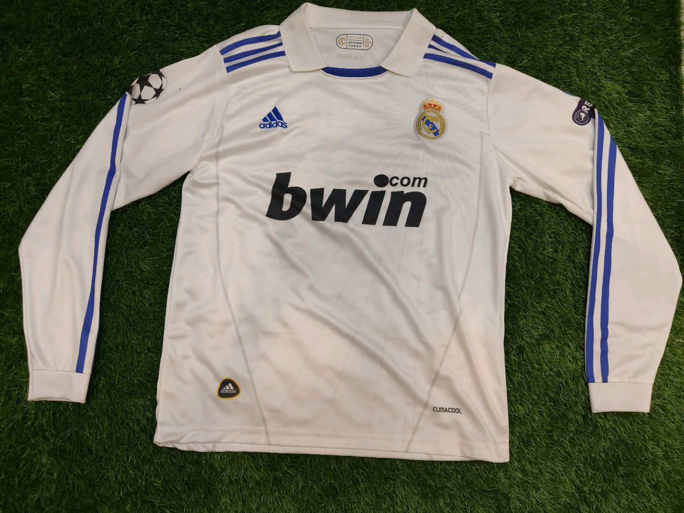 Mesut Ozil Real Madrid Full Sleeve Embroidery Jersey