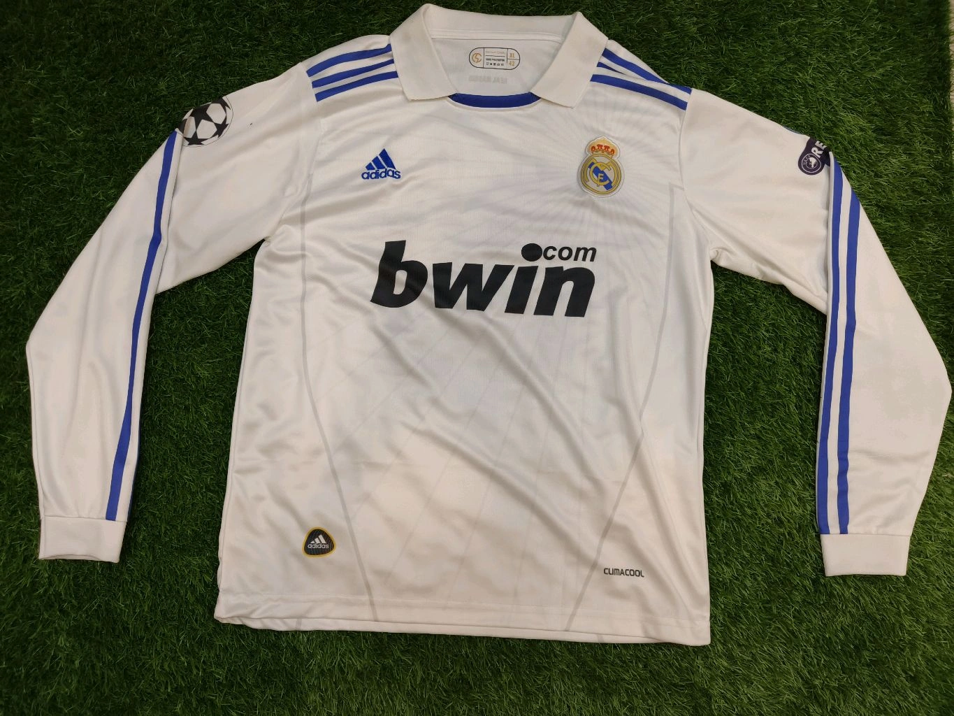 Mesut Ozil Real Madrid Full Sleeve Embroidery Jersey