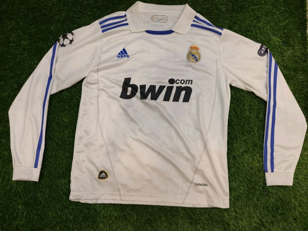 Mesut Ozil Real Madrid Full Sleeve Embroidery Jersey  - S