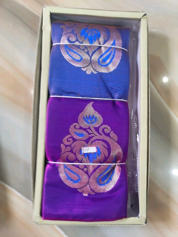 Banaras Pttu With Contrast Border (8 Color Variants)  - Blue