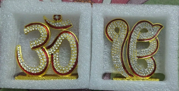 EK OMKAR OM STAND PAIR