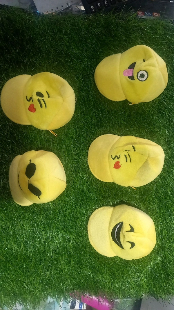Smiley Mini Pouch Return Gift Set 5pc