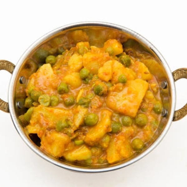 Aalu Matar Half