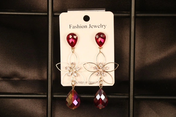 EARING - FREE SIZE