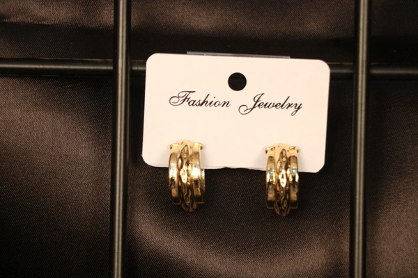 EARING - FREE SIZE