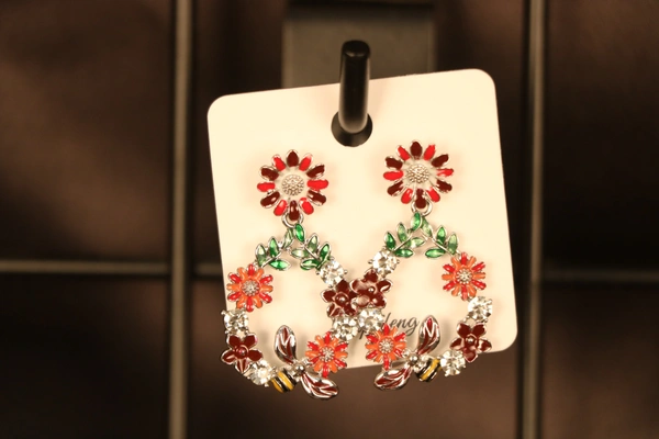 EARING - FREE SIZE