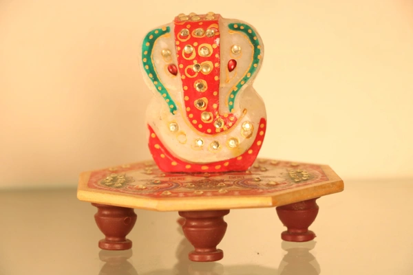 Ganpati With Stand  - Medium