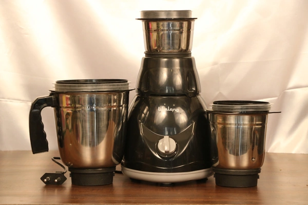 Lifelong LLMG23 Power Pro 500-Watt Mixer Grinder with 3 Jars - Free, Black