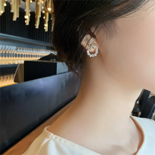 Crystal Pearl Earing Stud For Women And Girls - free size, white & golden