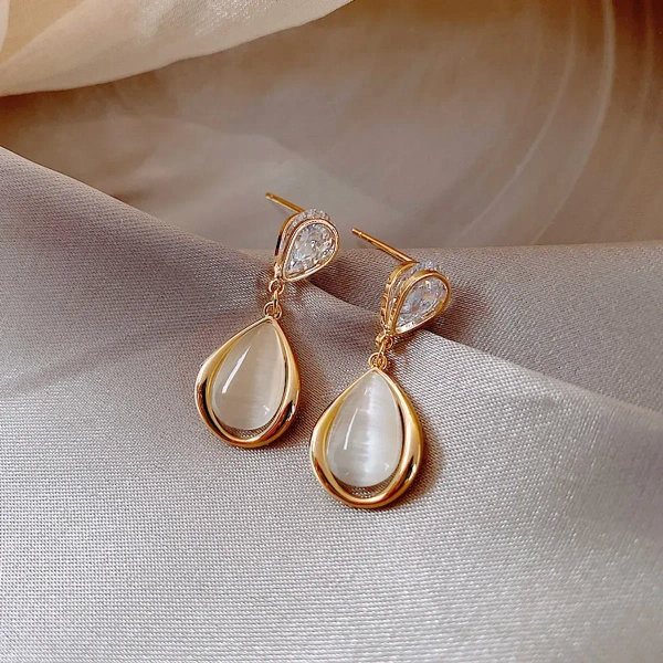 Korean Crystal Sparkling Diamond Pearl Drop Earring For Women Gold For Women And Girls Less - free size, golden