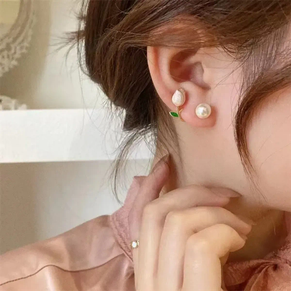 Korean Pink Rose Stud Earrings Stainless Steel Stud Gold Earring For Women And Girls - free size, pink