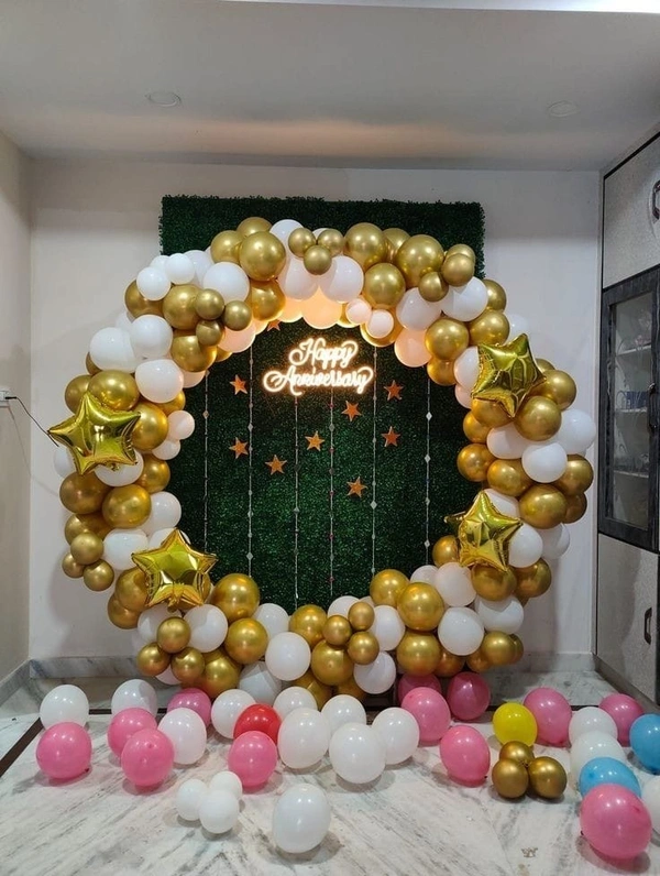 Gold and White Ring arch