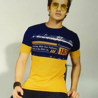T Shirt For Men  - red, M