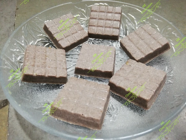 HK Chocolates Cookie n Cream - 0.5 KG