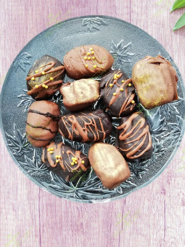 HK Chocolates Almond Dates