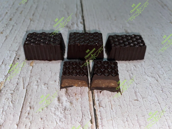 HK Chocolates Oreo Almond - 0.5