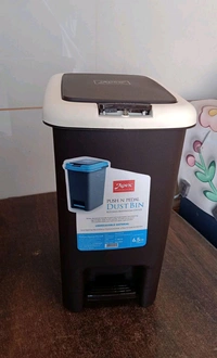 
 
Plastic Push N Pedal Dust Bin | Hands-Free Operation, Compact Design, Unbreakable Plastic | Ideal for Kitchen, Office & Bathroom Use 6.5 Litres (1 Pc / Mix Color) Description  - Nobel, 1834 Length (Cm)