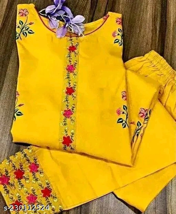  Priti  Kurti Set Hey, check out this product on Meesho!

Get upto 25% OFF on your first order. Also grab extra 25% on new products  - Gold, L