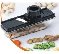 Dry fruit slicer