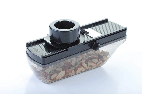 Dry fruit slicer