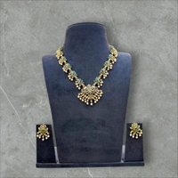 Kemp Flower Design Hasli Tube Necklace