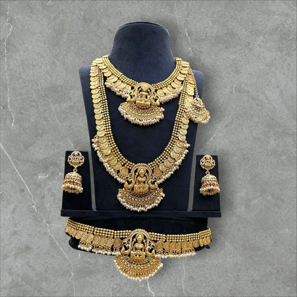 Beautiful Temple Coin Semi Bridal Set