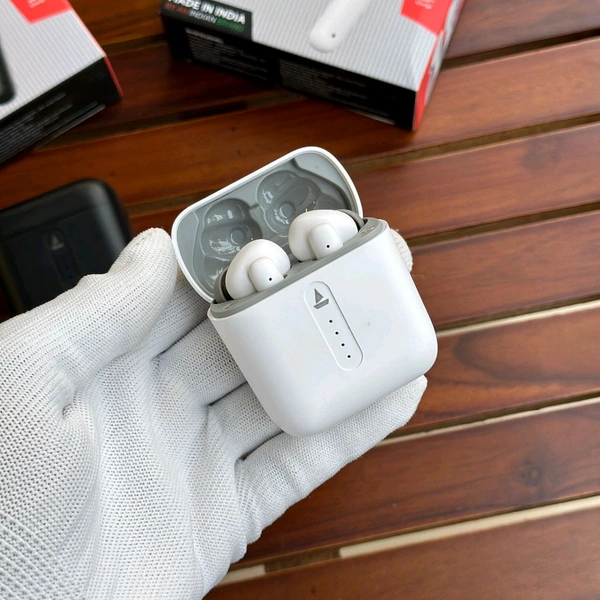 Airdopes 141 Bluetooth Truly Wireless In Ear Earbuds With Mic - White