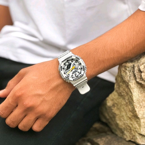 Analog And Digital Manga Edition Classic Top Quality Watch | Day Chronograph, AutoLight, World Time with Automatic Reset